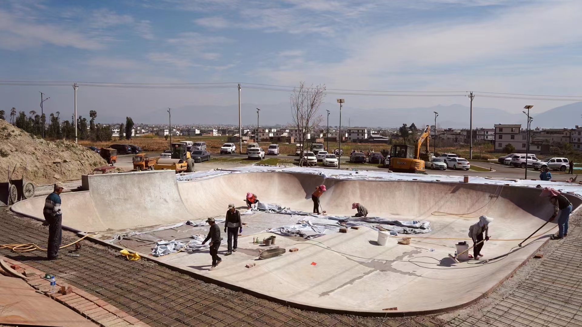 滑板運(yùn)動(dòng)場地施工